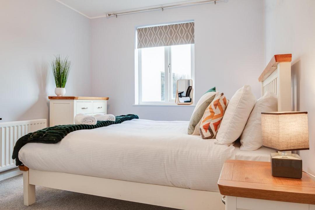 City Centre Top Floor Apartment In Belfast City Centre Bagian luar foto