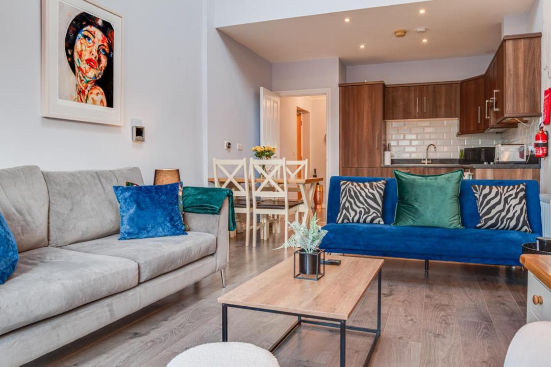 City Centre Top Floor Apartment In Belfast City Centre Bagian luar foto